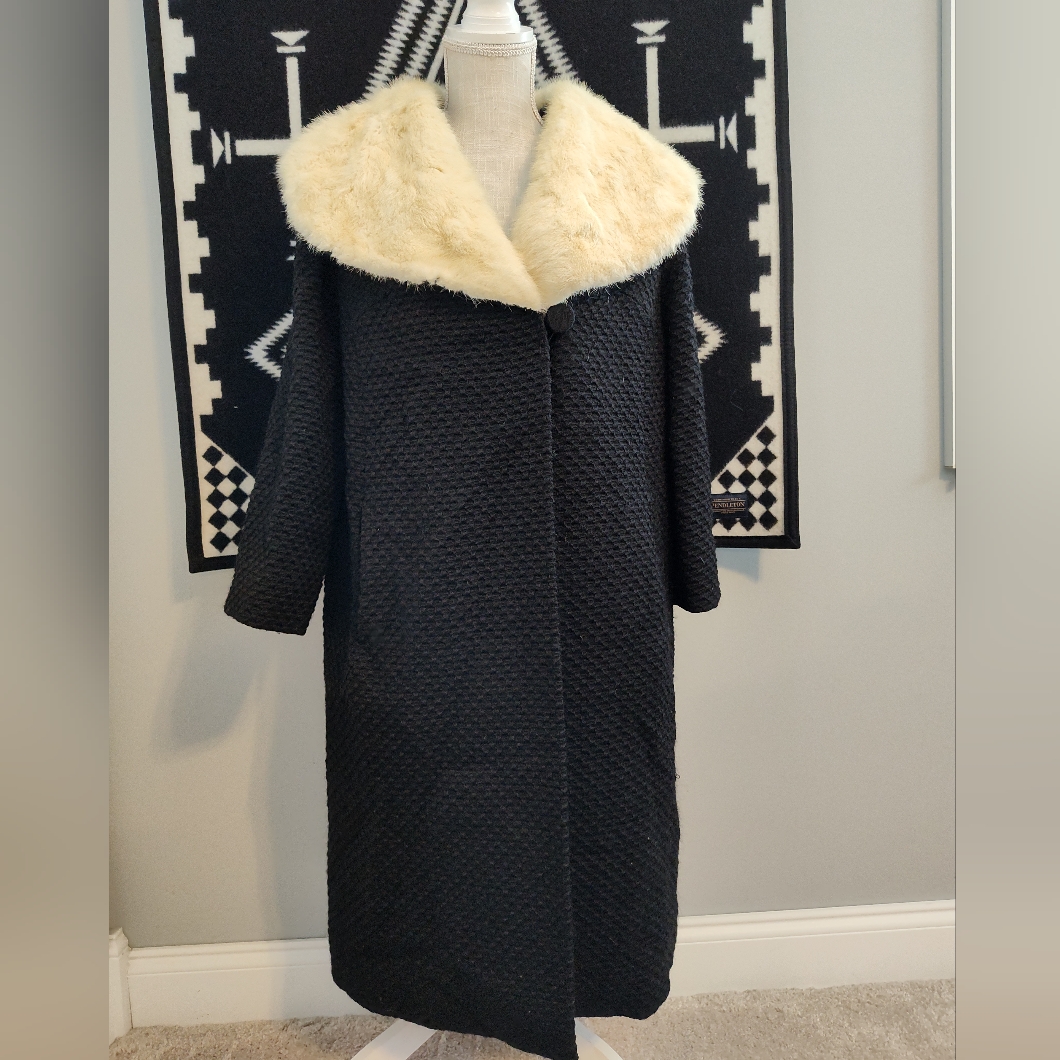 Vintage 60's Sincerely Gedding Jenny Authentic Fur Oversized Overcoat Trench